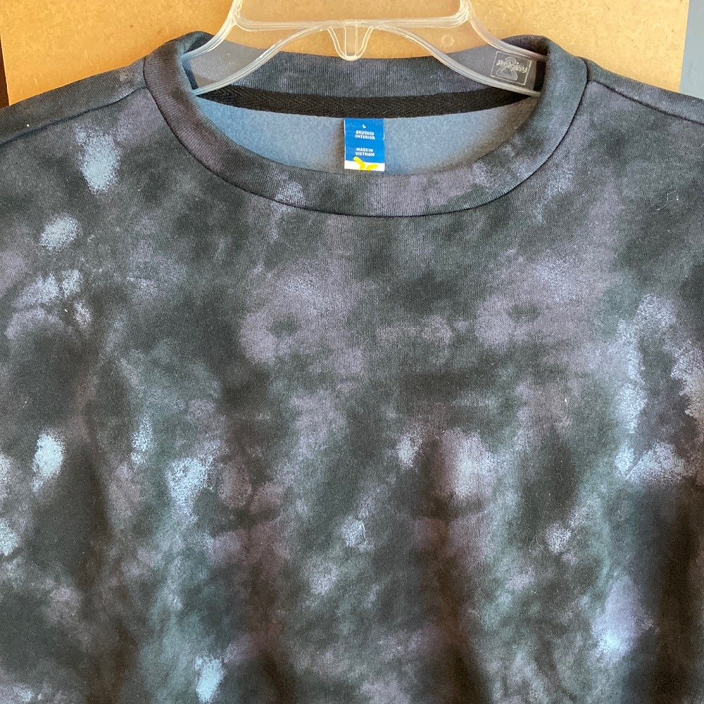 NWT Old Navy black and gray semi cropped sweatshirt L
